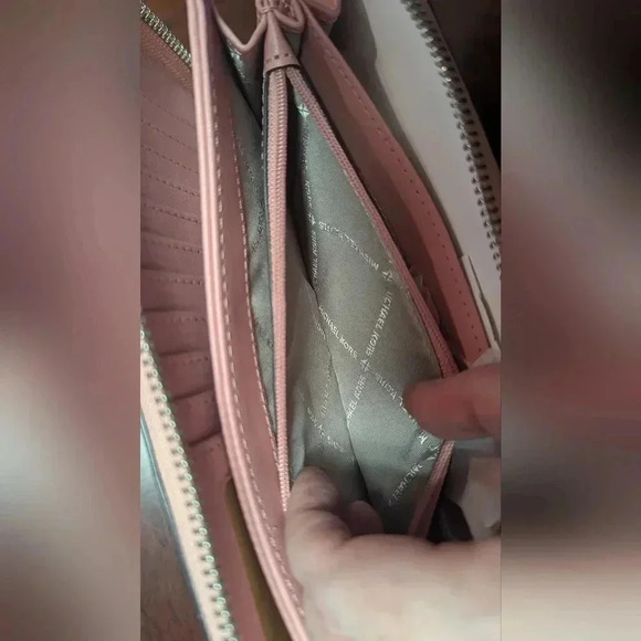 NWT Michael Kors Jet Set Travel Large Continental Wallet Embossed Primrose Pink - Picture 5 of 13